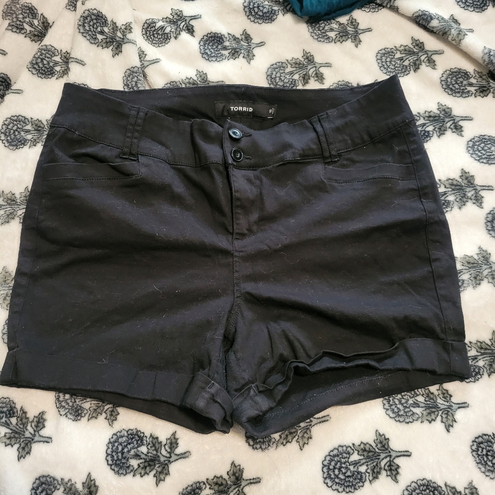 Trendy Black Women's Shorts